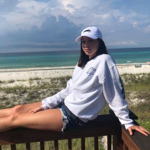 Meet your Posher, Marissa